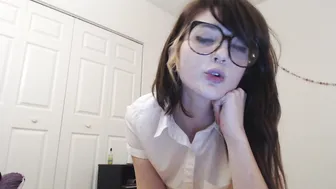 Elfiex ManyVids Nerdy Teen Drools and Spits