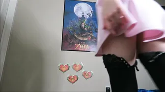 XMissMoxxiX ManyVids Vday Upskirt Tease