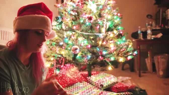 Hayliexo ManyVids Trying Daddys Secret Present