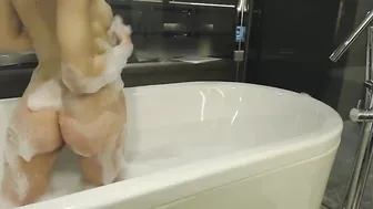 MissAlice_94 ManyVids Hong Kong Bath Show