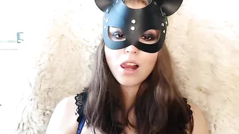 keira_angel Big boobed babe dancing striptease