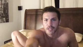 brandoncody Busty babe gently caresses her pussy