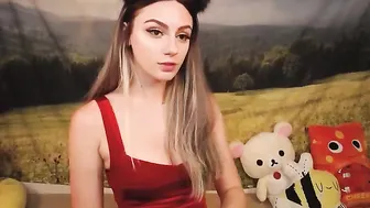 tulip_xx Hot slut jerking on her pussy with sex toy