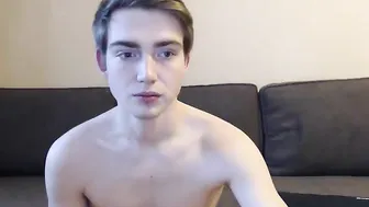 robert_reynold Cute blonde dancing striptease