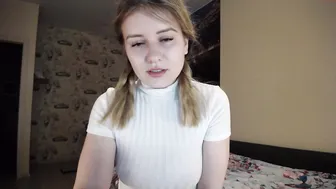 cutesnowwhite Big breasted passion rubs the body with oil