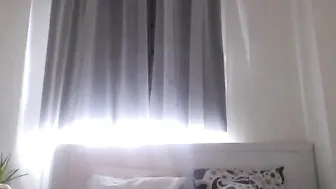 candyflow3r Naughty bitch gets fucked by black dildo