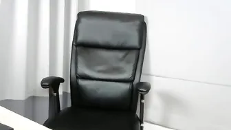 dropitella Cute chick shows off gorgeous body