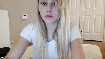 maddiesprings Sexy baba in glasses coolly playing pranks with a sex toy
