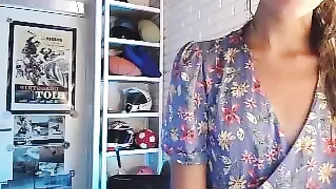 tiffanytee Dark haired woman masturbates with sex toys