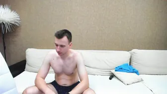 3threesomelove3 busty kitty sucking penis