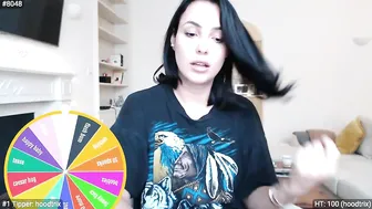 misskreazy luxury chick masturbating with sex toys