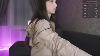 molly_doolly seductive chick fucks sex toy