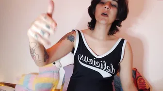 ferri_elliot Cute confused