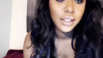 thesavannahskye crazy lady fondles her cunt in panties