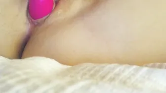 bellamirellaa cute milf fucks shaved cunt