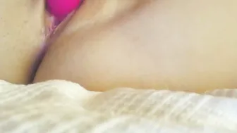 bellamirellaa cute milf fucks shaved cunt