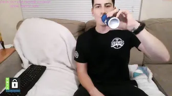 theprettywife curve with a hanging chest caresses the vagina