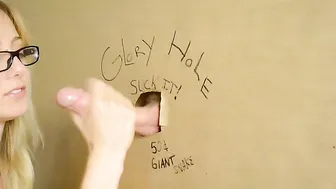 Chezza Luna Gloryhole Handy