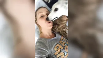 Cherie DeVille   skin masturbates pussy