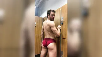 Max Adonis   luxurious slut gently pulls sisyandry