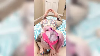 Daizha Morgann  a hot bitch jumps on a sex toy