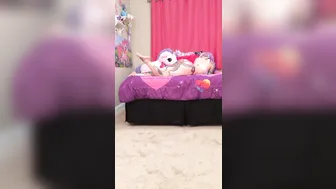 Daizha Morgann  skillful slut jerks off