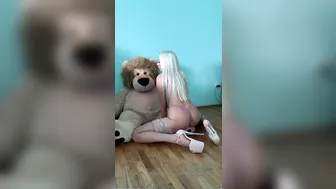 Josipa Karimovic  Dark-haired girlfriends