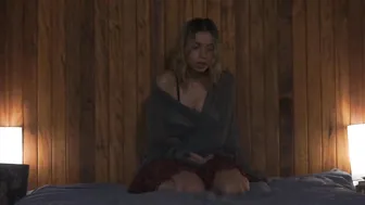 PussycatMoz   sexy hottie fucks both holes