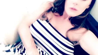 Sophie Dee   naughty babe handjob pussy relish