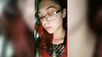 queensmoke beautiful  cam girl  plays with sex toy