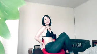 PussycatMoz   luxurious harlot poses in fr