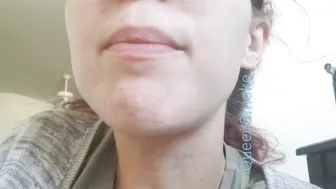 queensmoke busty ruining caresses vagina