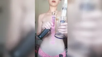 queensmoke black haired bitch shows her boobs