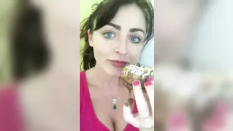 Sophie Dee  experienced trash cram hand in both their holes