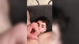 Yasmin Lee babe masturbates with phallus