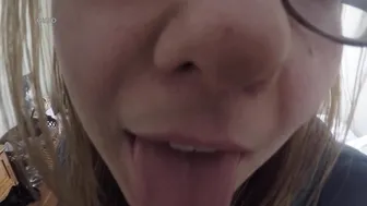 dirtykristy naked handjob on the floor