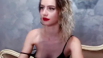 katerinnekay painted chick sucks dildo