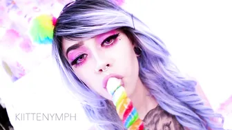 Kiittenymph  mature slut gets naked on camera