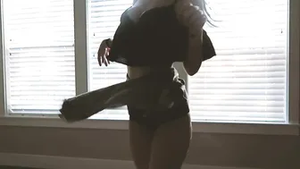 XMissMoxxiX  flawless pussy rips the anus