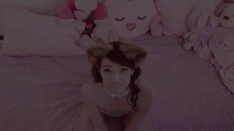 PrincessBambie  caresses the holes with his hand