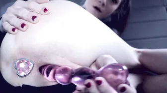 PrincessBambie  big tit babe bares sexy body