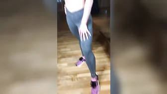 Kendra Lust videos [OnlyFans.com]  busty  girl  fingering her pussy with a vibrator