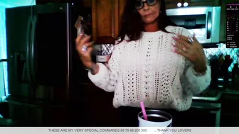 sweetumspie skinny female rubs herself with oil