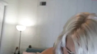 lillie007 cute babe caresses shaved cunt