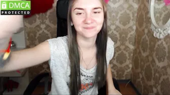 daniella_true sexy chick fingering pussy