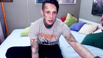 good_frank busty bitch jerks pussy with phallus