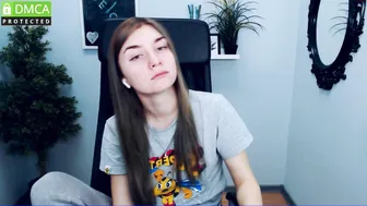 daniella_true cute babe rides a sex toy