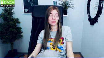 daniella_true cute babe rides a sex toy