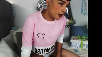 true_boys young trash masturbates shaved pussy