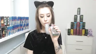 mia_sage cutie kneads big tits